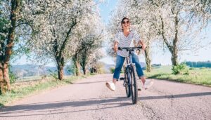 Spring's arrival brings warmer weather, renewed motivation for outdoor activities, and, unfortunately, a potential increase in joint pain for athletes. Whether you're an avid runner, a weekend warrior, or a dedicated gym-goer, springtime often coincides with a rise in both acute and chronic joint pain issues.